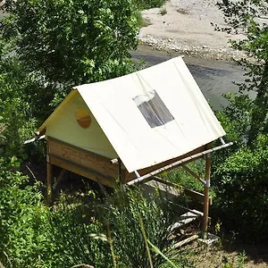 https://camping-de-lauberge.midi-pyreneeshotels.com